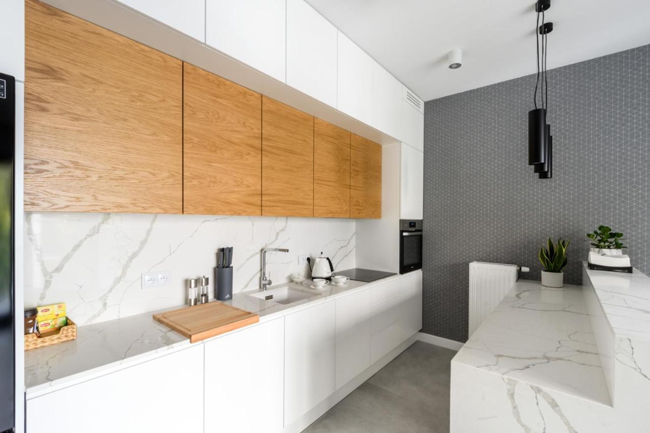Zlota Luxury Apartments Warschau Exterior foto