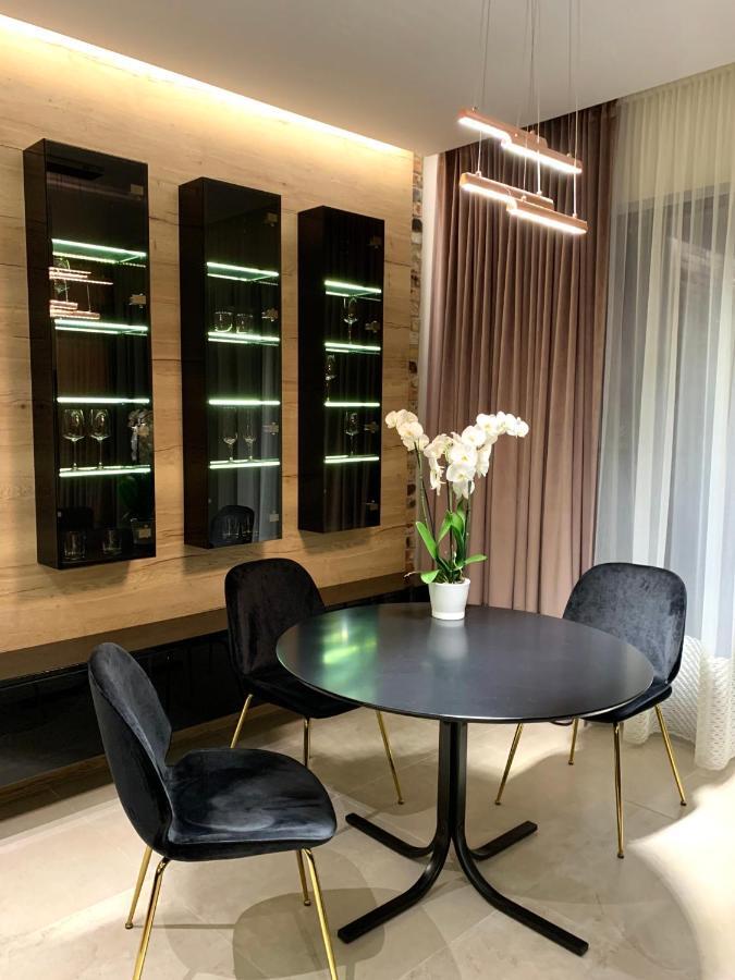 Zlota Luxury Apartments Warschau Exterior foto